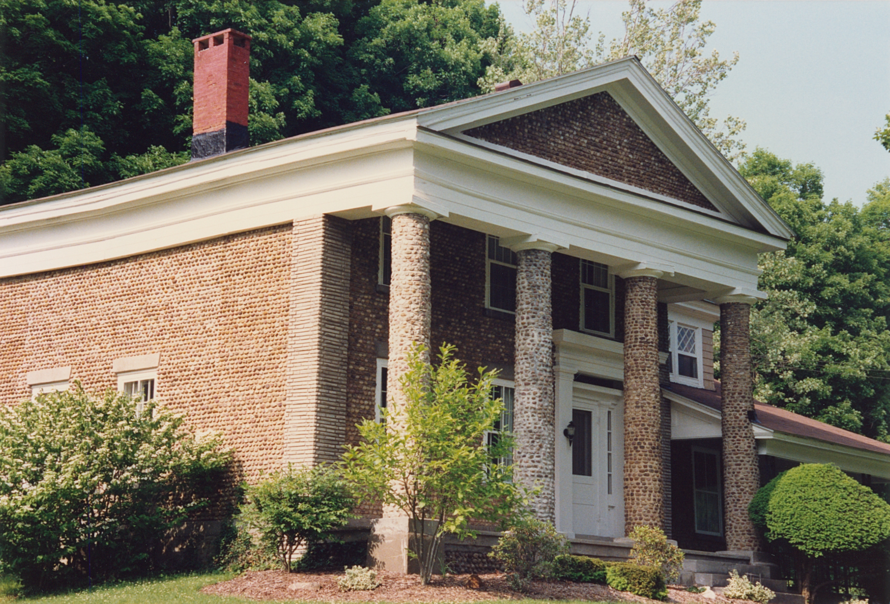 Tre-1 9399 Main St 3